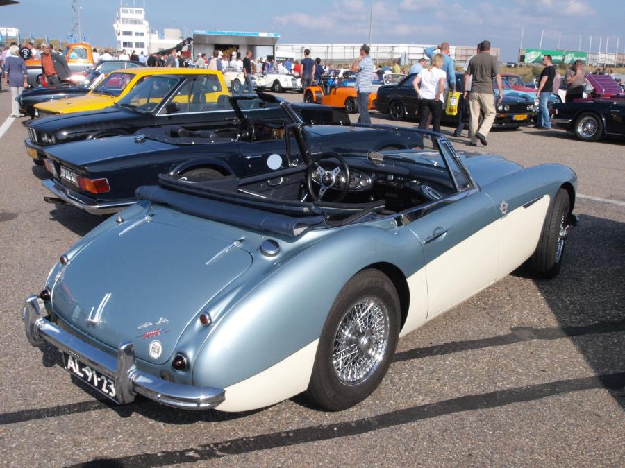  Austin-Healey 3000 BT7 (Mk II) 1961 года  (фото 13 из 37)
